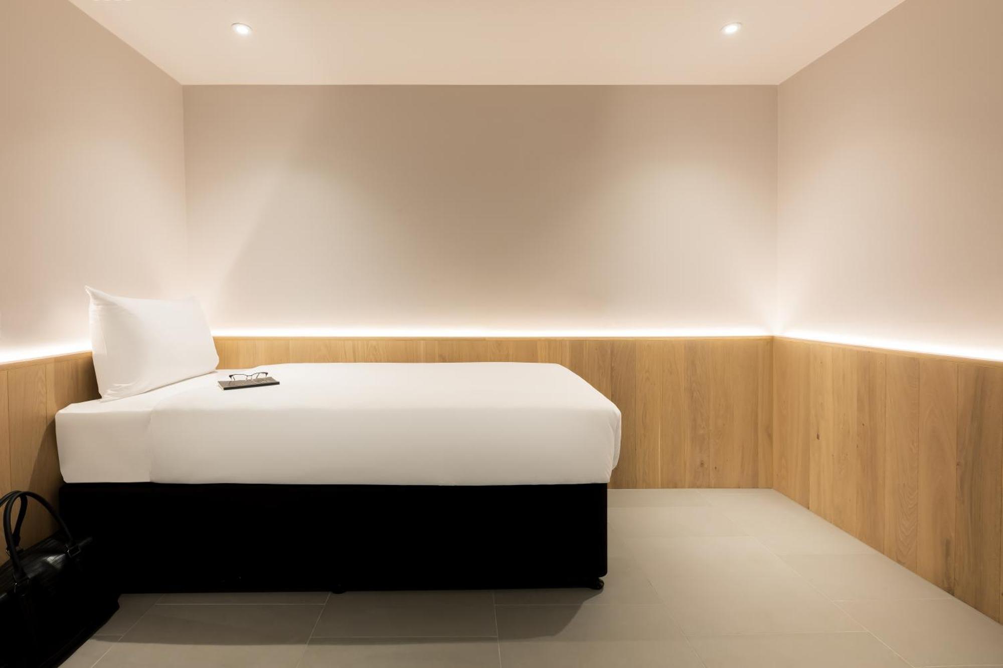 Zedwell Underground Hotel Tottenham Court Rd Londres Exterior foto